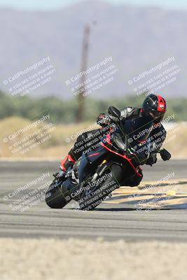 media/Oct-13-2025-Moto Forza (Mon) [[a66d839500]]/3-B Group/Session 3 (Turn 16)/